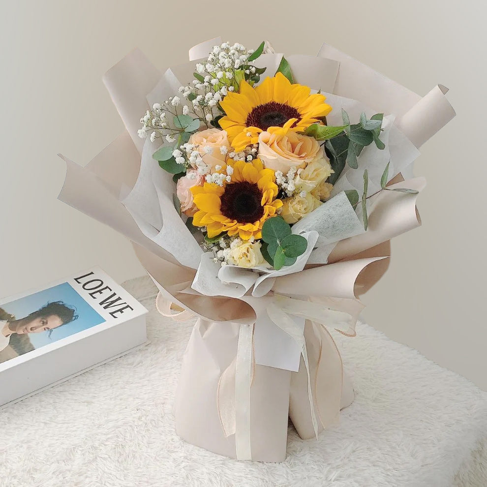 Sunflower bright yellow blooms arrangement